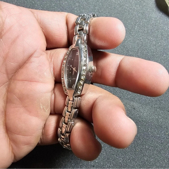 Princess Ladies Quartz Watch Silver Tone Diamond Bezel  Black Dial Working - Picture 4 of 9